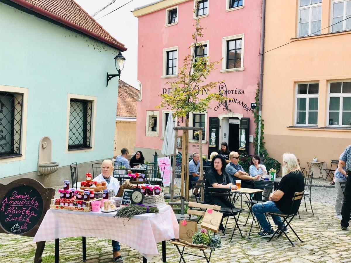 Boutique Apartments Café U Rolanda Znojmo Extérieur photo